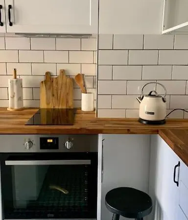 Appartement Cozy One Bedroom In Center